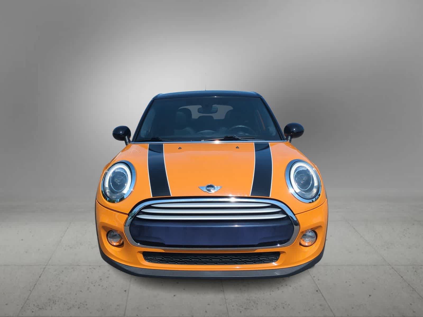 Used 2015 MINI Cooper 4-Door Hardtop FWD image 3