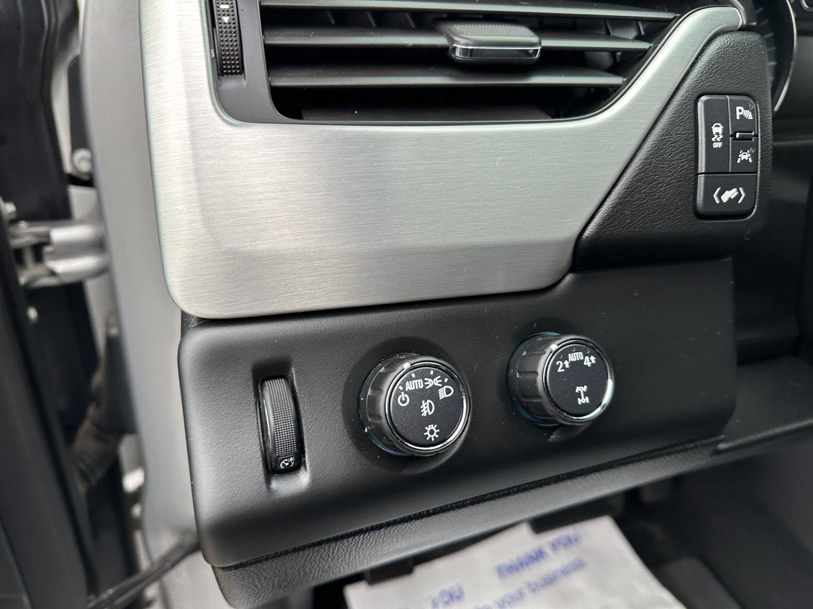 Used 2020 GMC Yukon SLE w/ SLE Value Package image 39