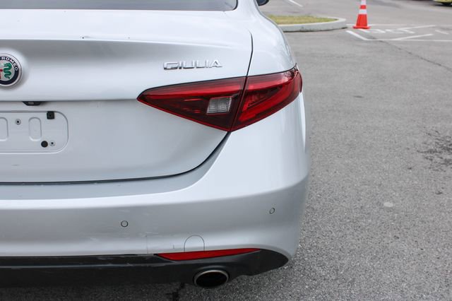 Used 2017 Alfa Romeo Giulia Sprint w/ Cold Weather Package image 44