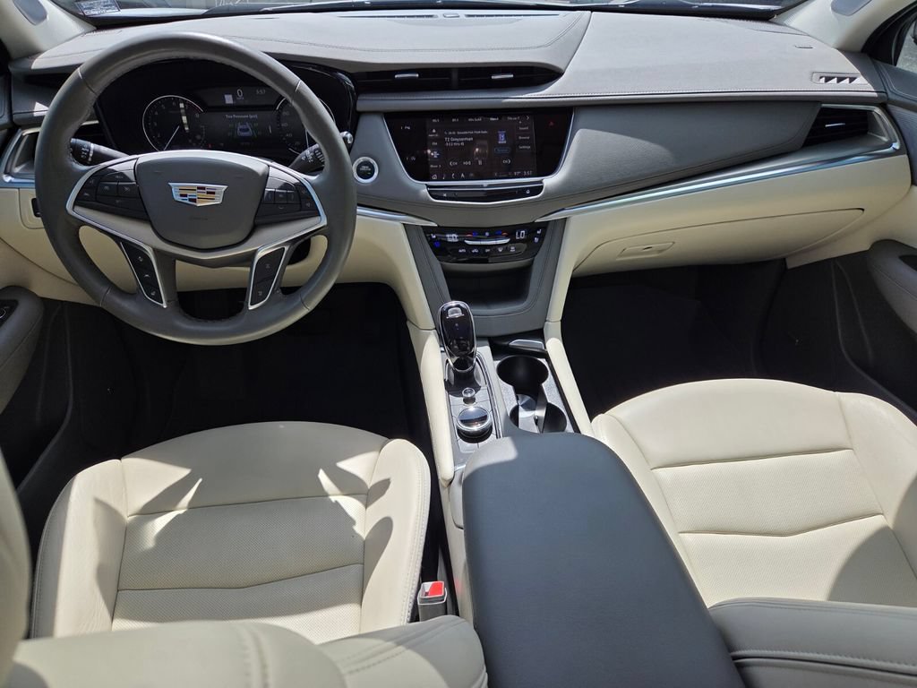 Used 2024 Cadillac XT5 Premium Luxury FWD image 10