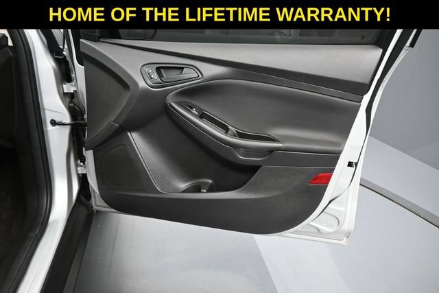 Used 2018 Ford Focus S FWD image 40