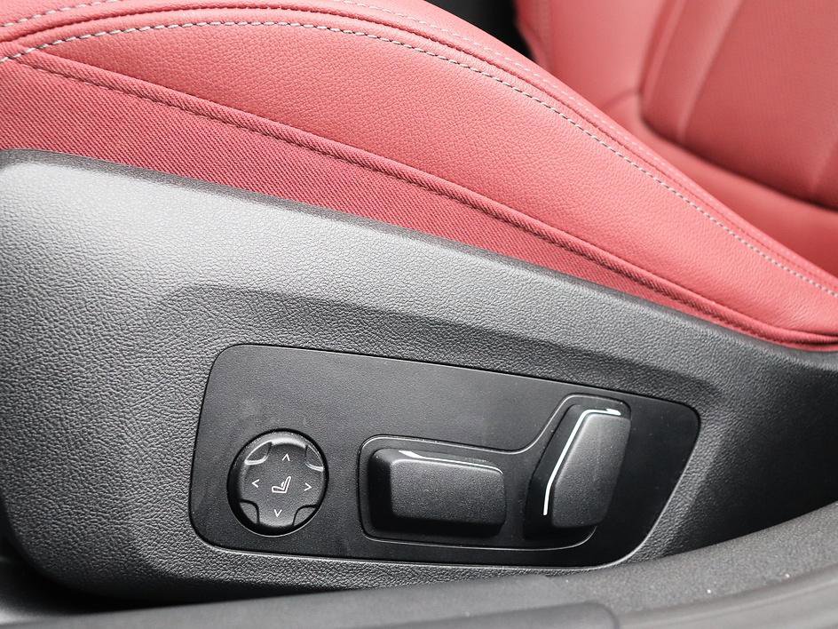 Used 2025 BMW 430i w/ Premium Package image 39