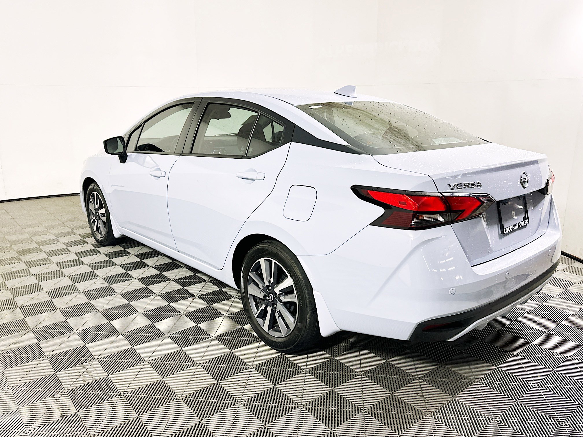 Used 2024 Nissan Versa SV w/ Trunk Package FWD image 5