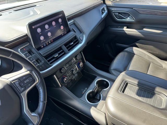 Used 2021 Chevrolet Tahoe Z71 w/ Luxury Package AWD/4WD image 17