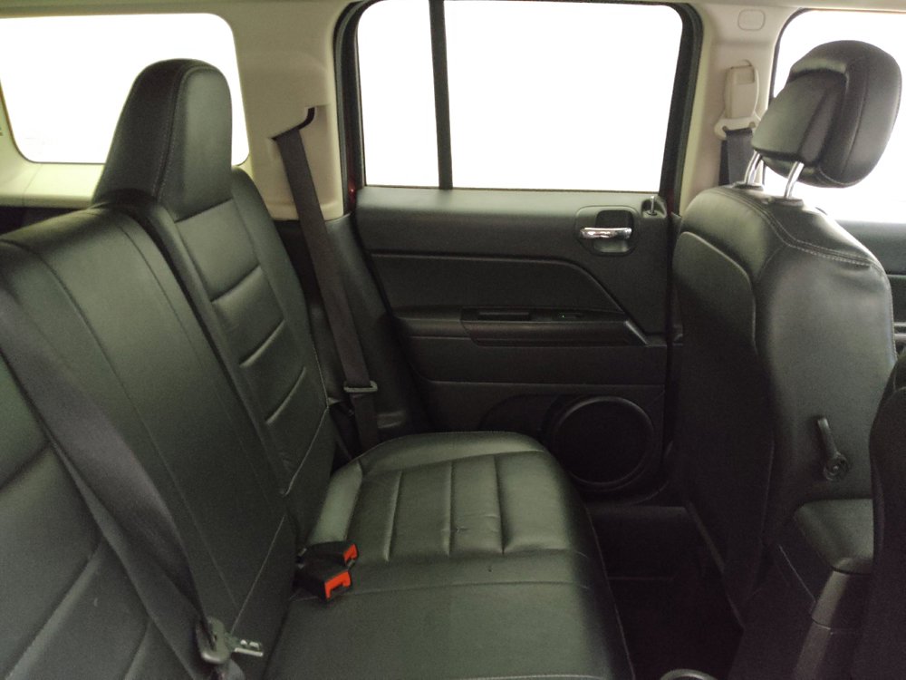 Used 2016 Jeep Patriot High Altitude AWD/4WD image 19