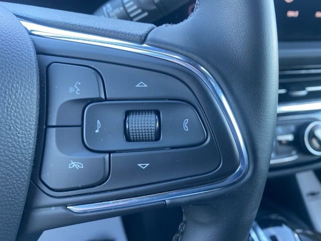 Used 2025 Buick Envista Sport Touring w/ Convenience I Package FWD image 11