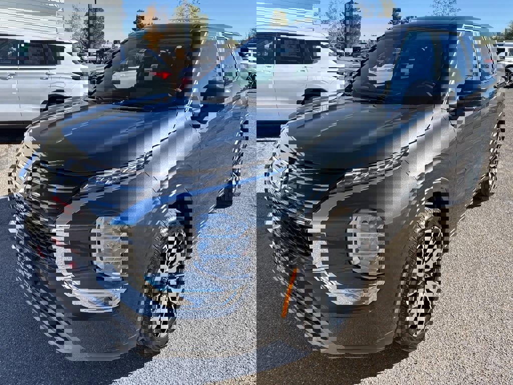 New 2025 Mitsubishi Outlander SE image 3