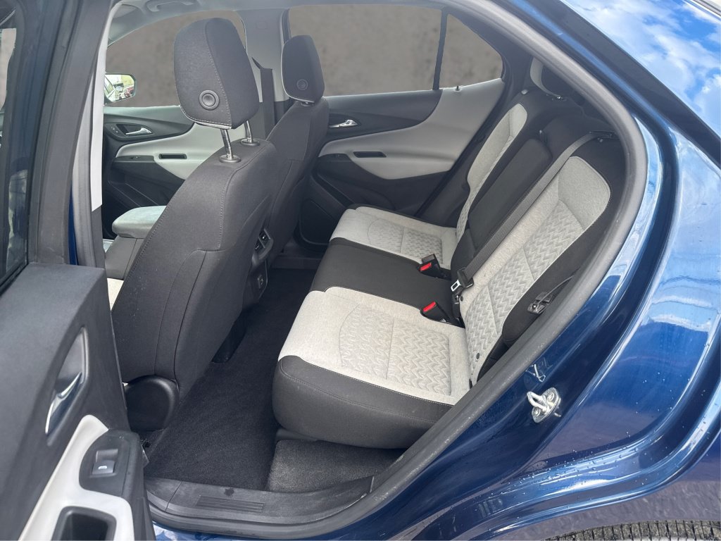 Used 2022 Chevrolet Equinox LS w/ LS Convenience Package FWD image 12
