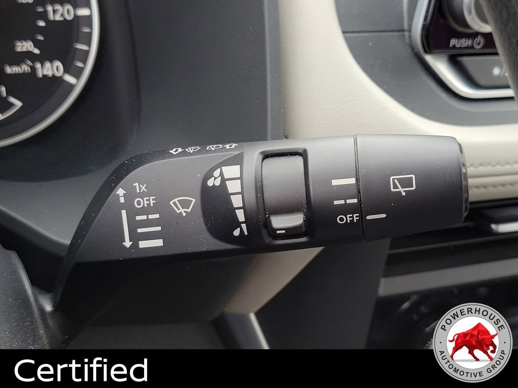 Used 2023 Nissan Rogue SV image 31