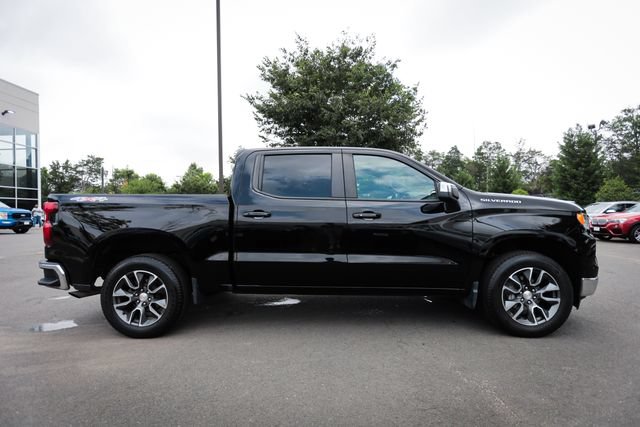 Used 2023 Chevrolet Silverado 1500 LT AWD/4WD image 8