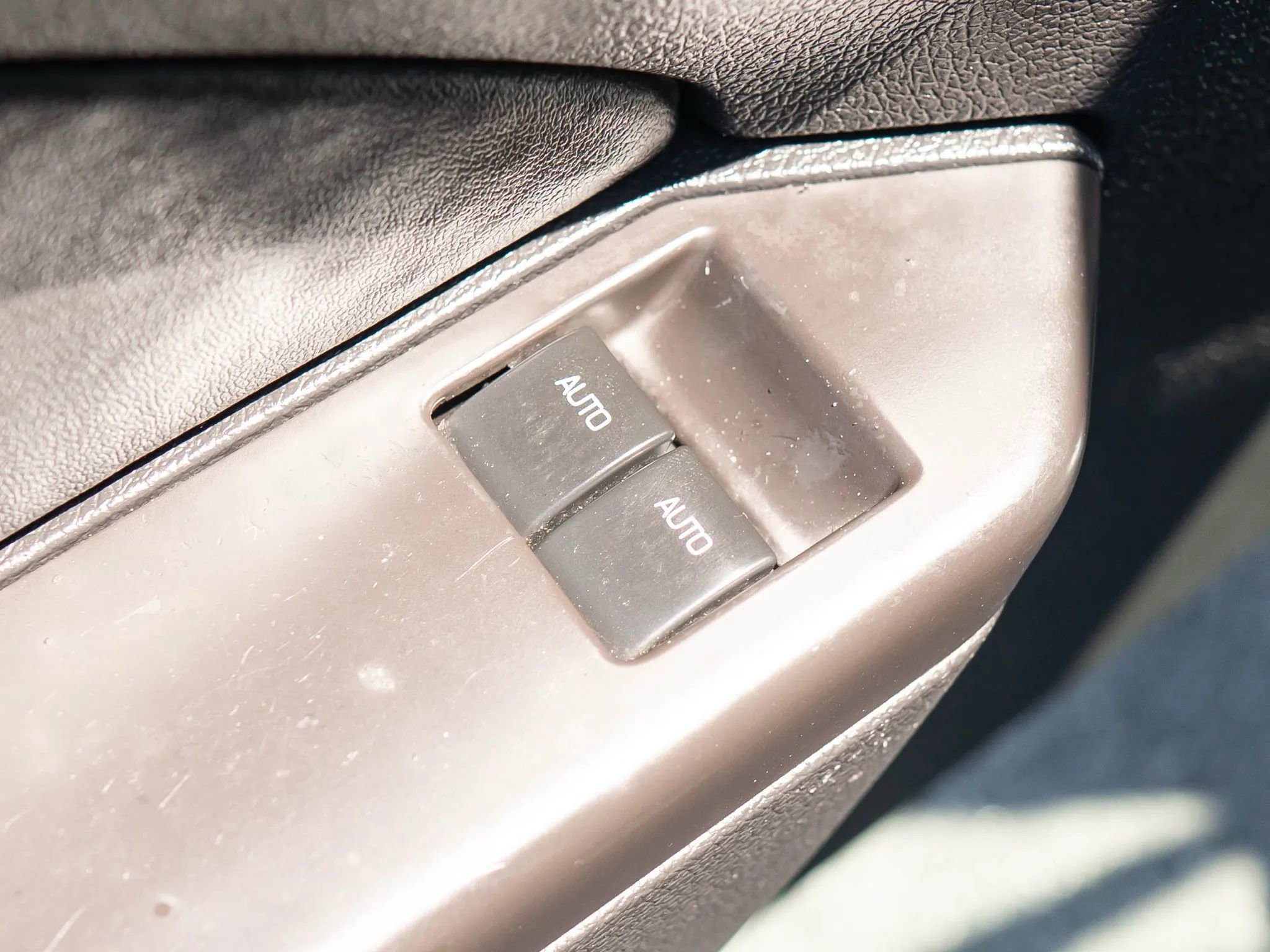 Used 2012 Ford Mustang GT w/ Brembo Brake Pkg image 29