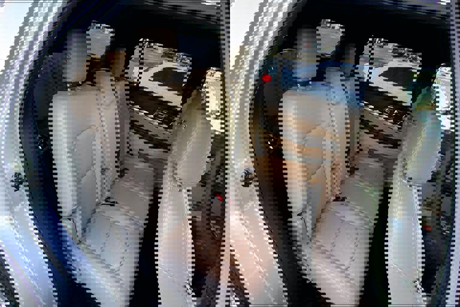 Used 2018 Ford Explorer XLT w/ Equipment Group 202A image 19