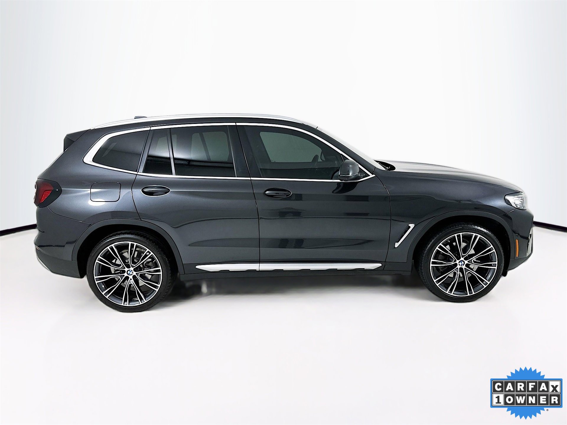 Used 2024 BMW X3 xDrive30i w/ Convenience Package image 9