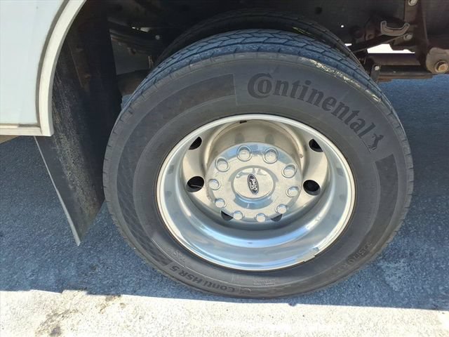 Used 2024 Ford F550 4x4 Regular Cab Super Duty image 11