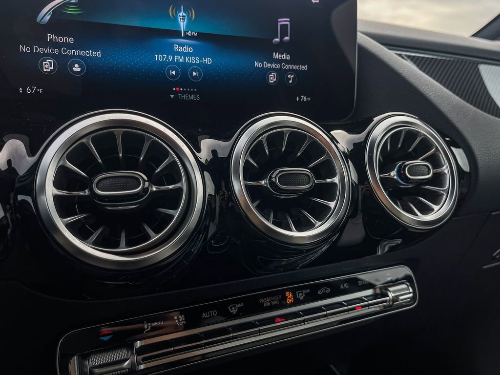 Used 2023 Mercedes-Benz GLA 250 image 24