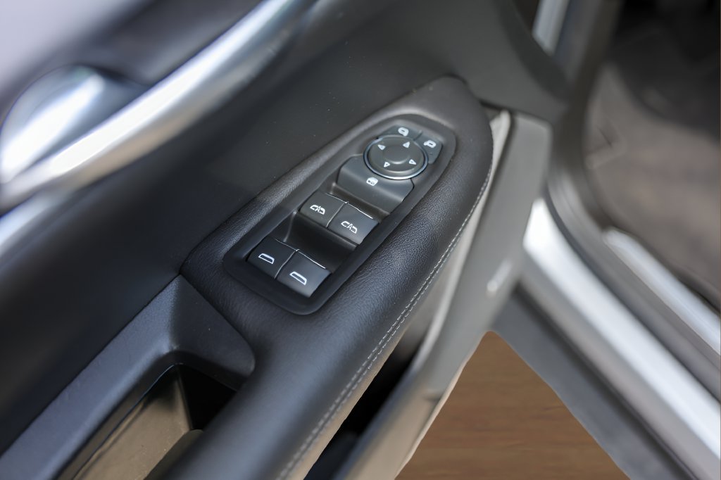 Certified 2024 Cadillac XT5 Luxury FWD image 22