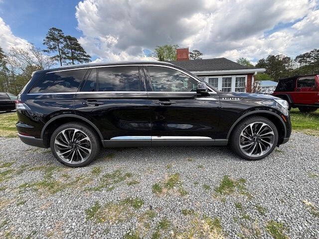 Used 2020 Lincoln Aviator Reserve w/ Equipment Group 202A AWD/4WD image 2