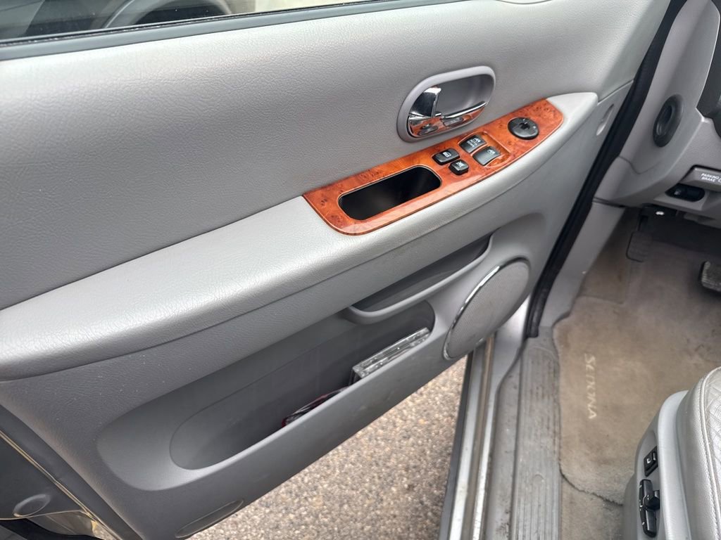 Used 2004 Kia Sedona LX FWD image 11