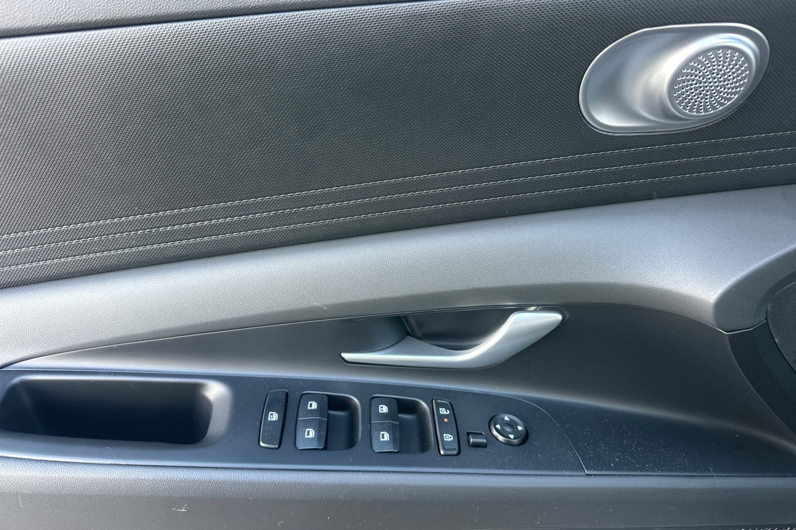 New 2026 Hyundai Elantra SE FWD image 11