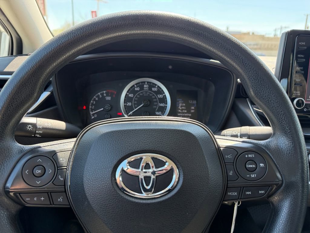 Used 2022 Toyota Corolla LE image 33