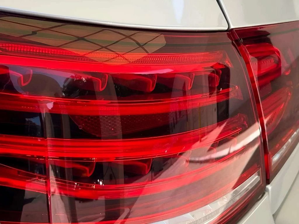 Used 2017 Mercedes-Benz E 400 Cabriolet image 25