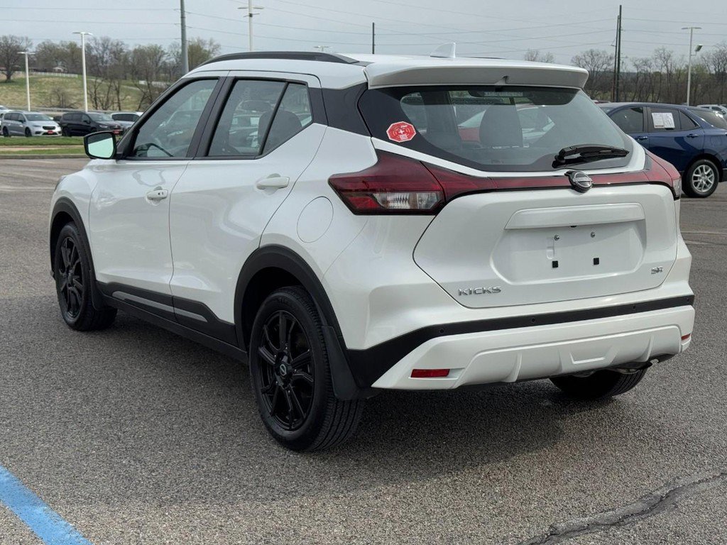 Used 2024 Nissan Kicks SR w/ SR Premium Package image 10
