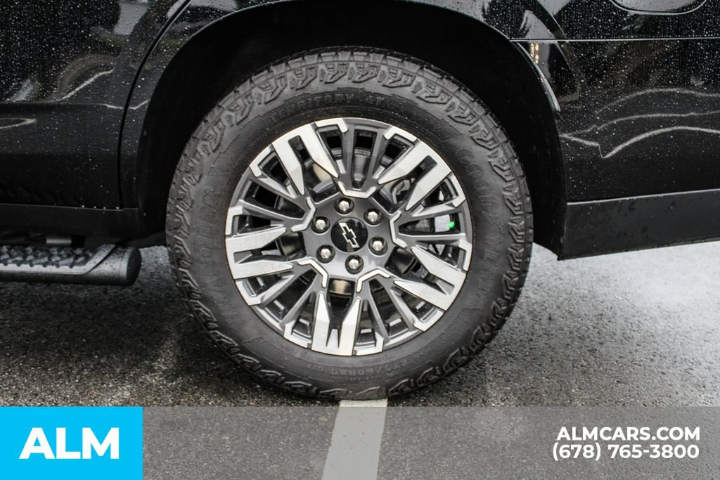 Used 2025 Chevrolet Tahoe Z71 w/ Z71 Off-Road Package AWD/4WD image 15