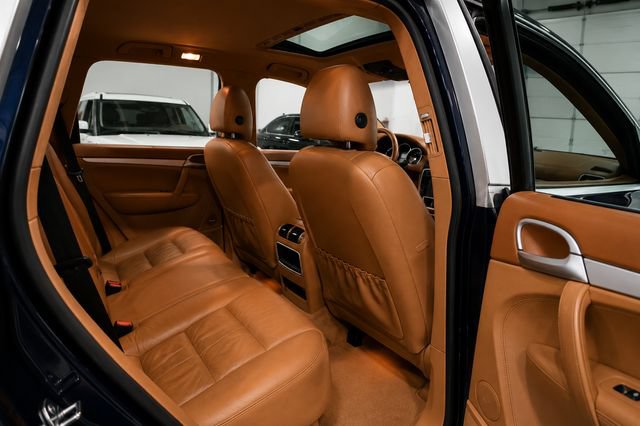 Used 2005 Porsche Cayenne Turbo AWD/4WD image 28