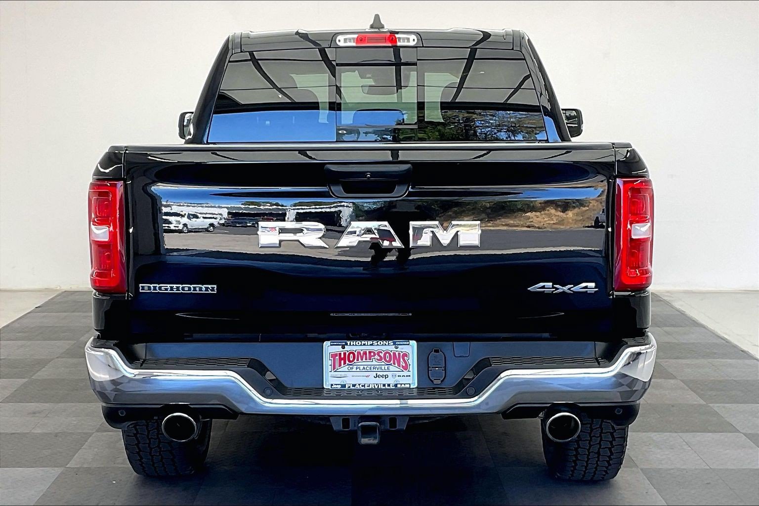 Used 2025 RAM 1500 Big Horn AWD/4WD image 3