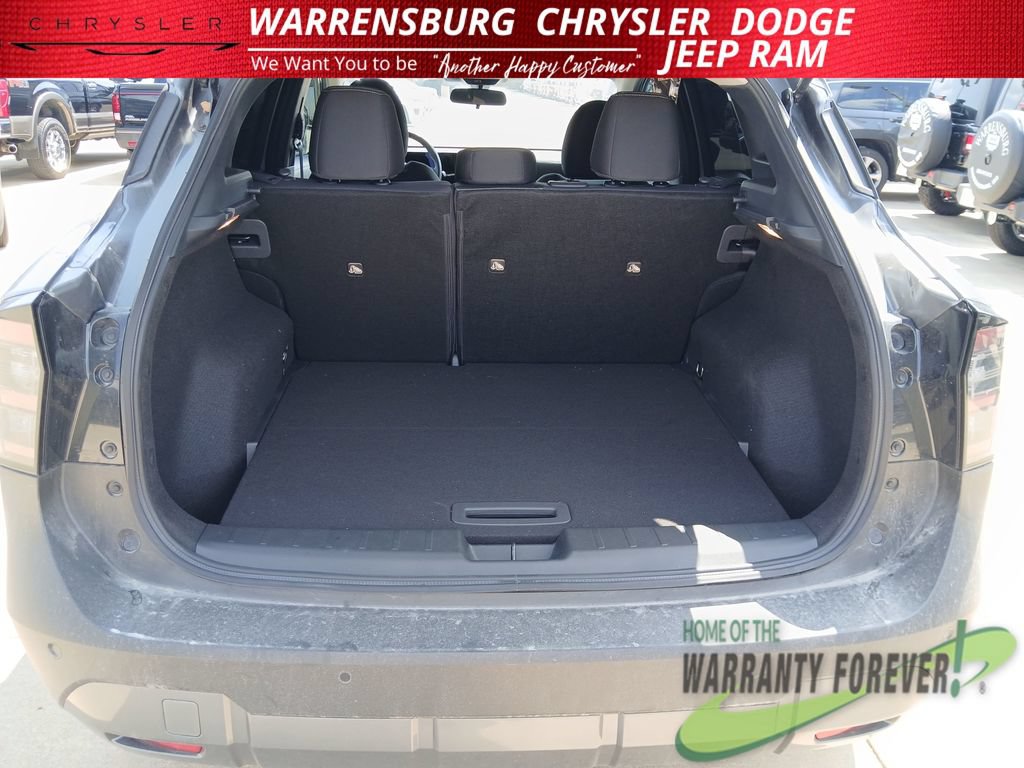 Used 2026 Nissan Kicks SV FWD image 32