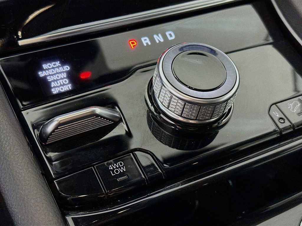 Used 2022 Jeep Grand Cherokee Limited 4xe image 10