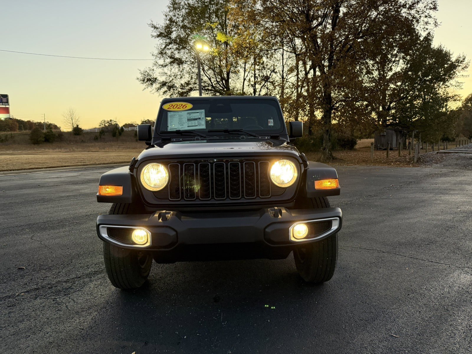 New 2026 Jeep Gladiator Sport AWD/4WD image 2