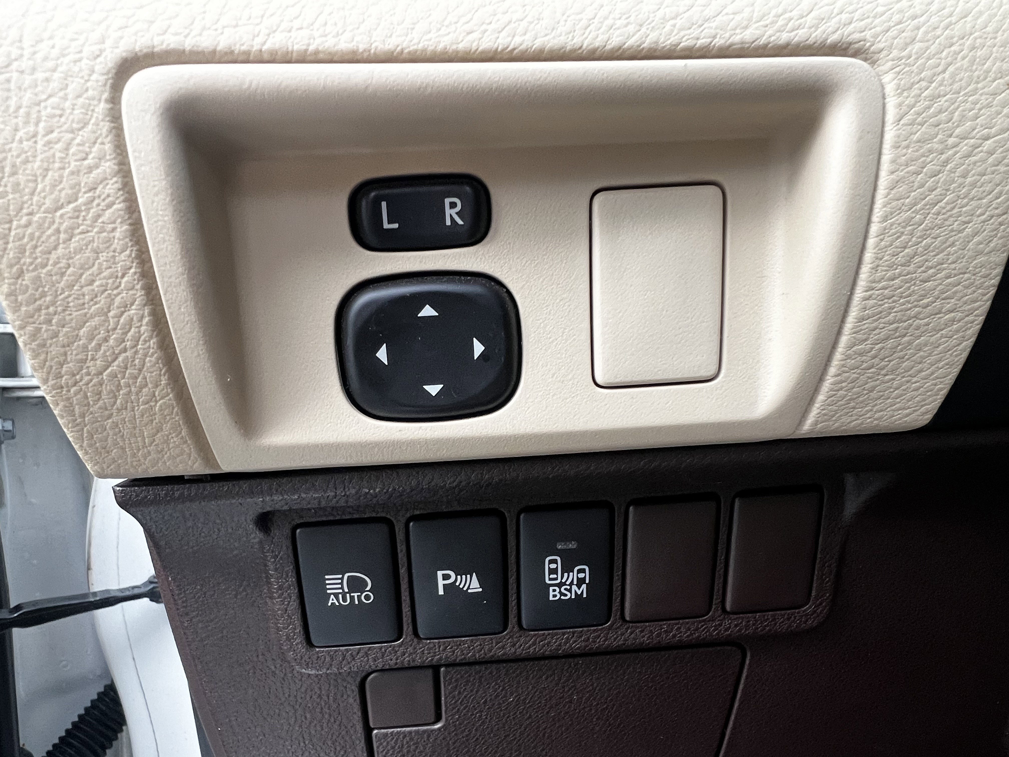 Used 2017 Lexus ES 350 w/ Premium Package image 15