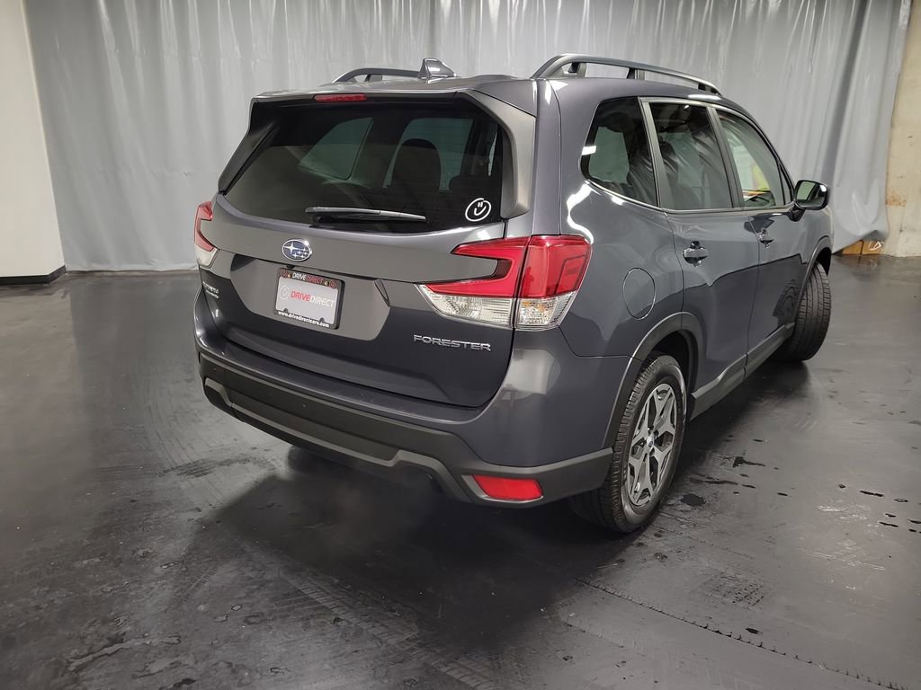 Used 2023 Subaru Forester Premium AWD/4WD image 8