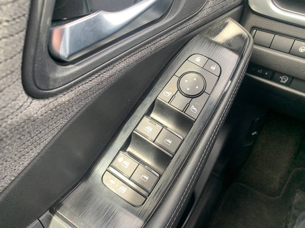 Used 2023 Nissan Rogue SV image 20