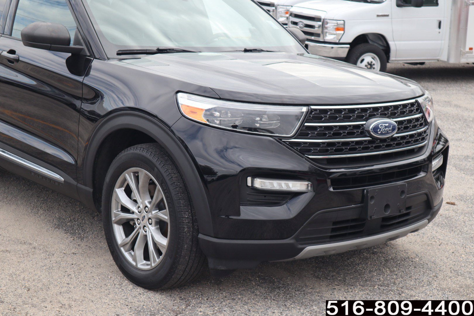 Used 2020 Ford Explorer XLT w/ Equipment Group 202A image 4