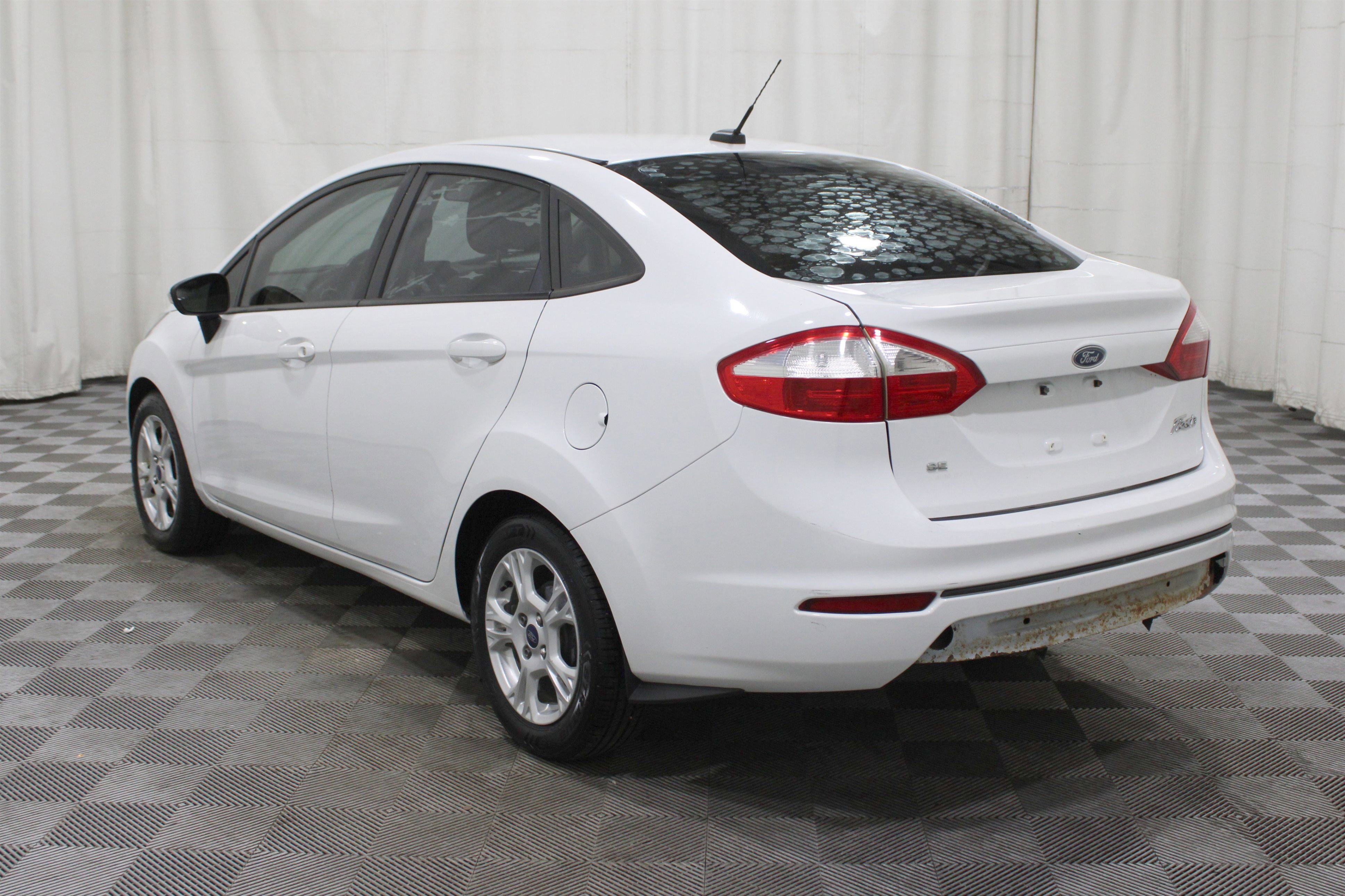 Used 2014 Ford Fiesta SE w/ Comfort Package image 31