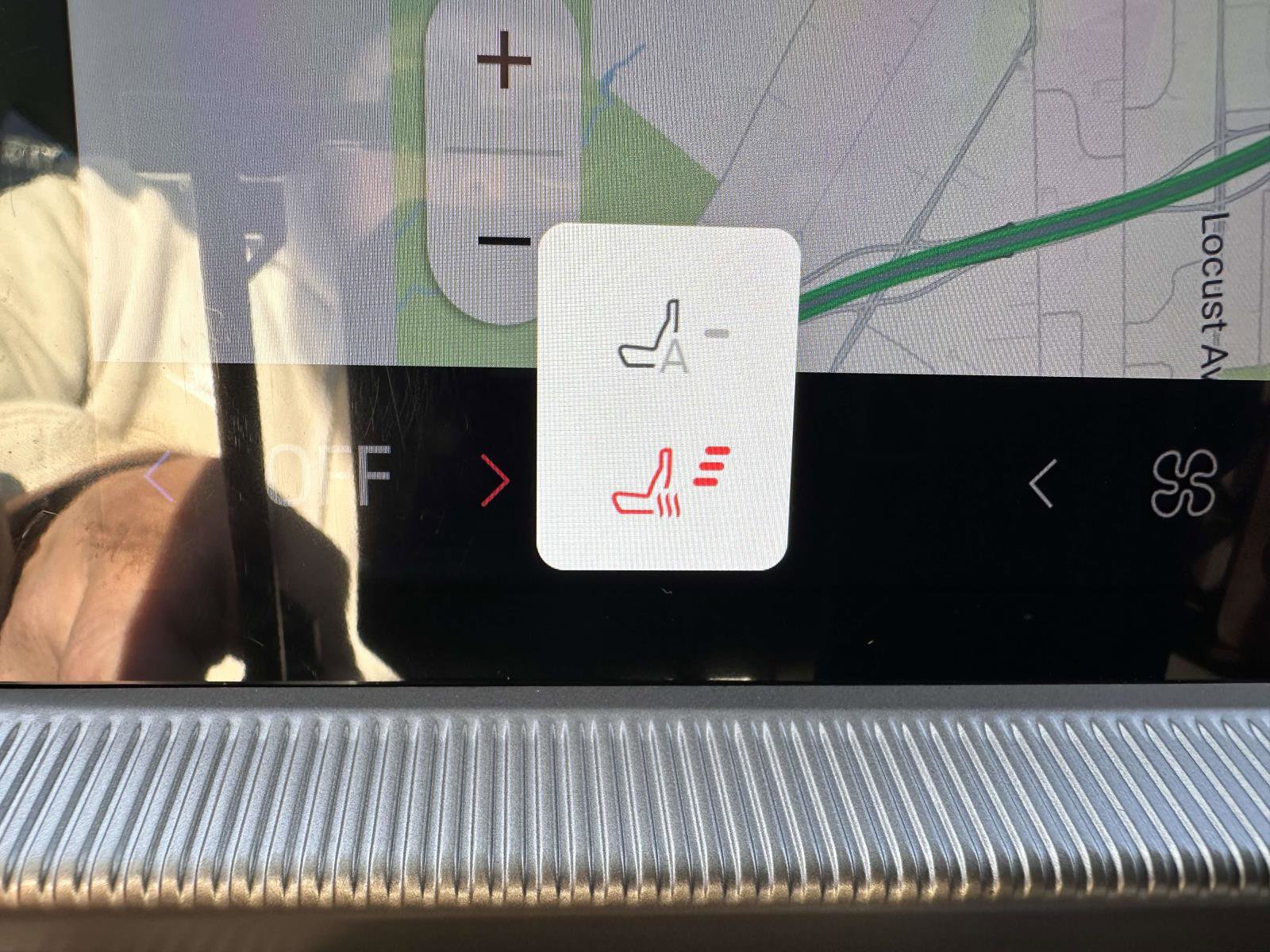 Used 2025 Ford Explorer Active image 25