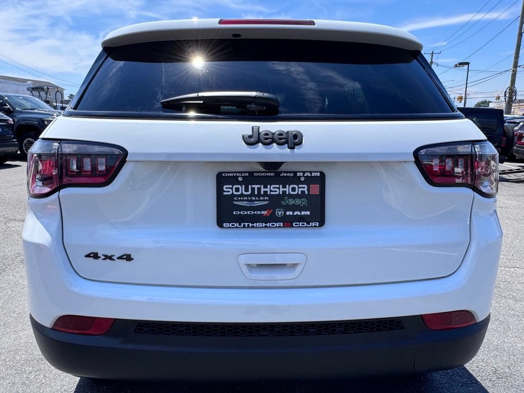 New 2026 Jeep Compass Latitude AWD/4WD image 6