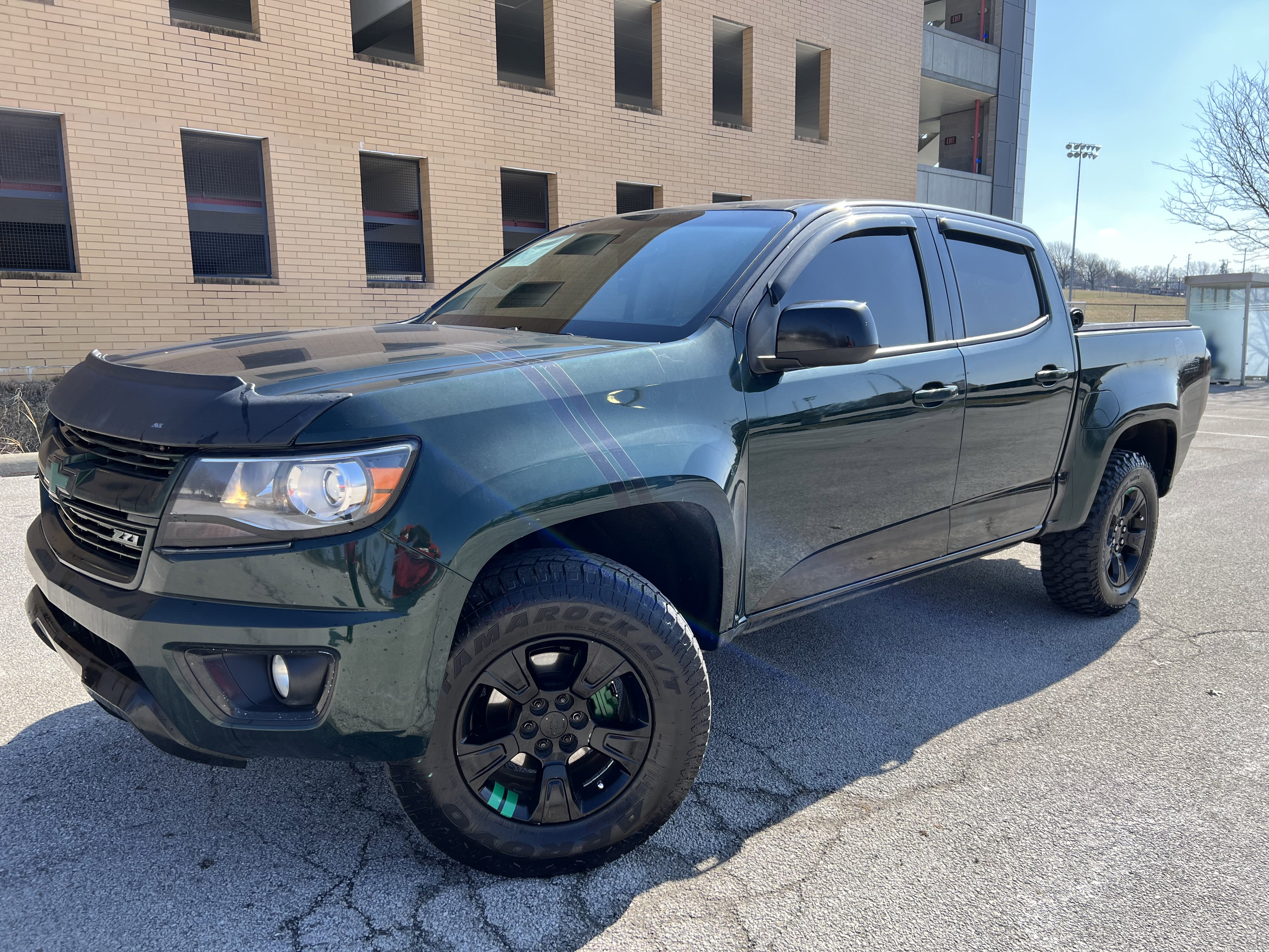 Used 2015 Chevrolet Colorado Z71 AWD/4WD image 1
