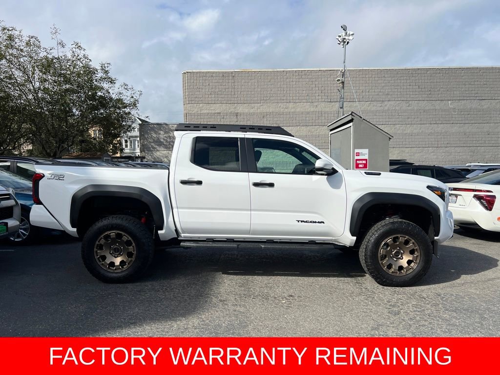 Certified 2025 Toyota Tacoma TRD Off-Road image 6