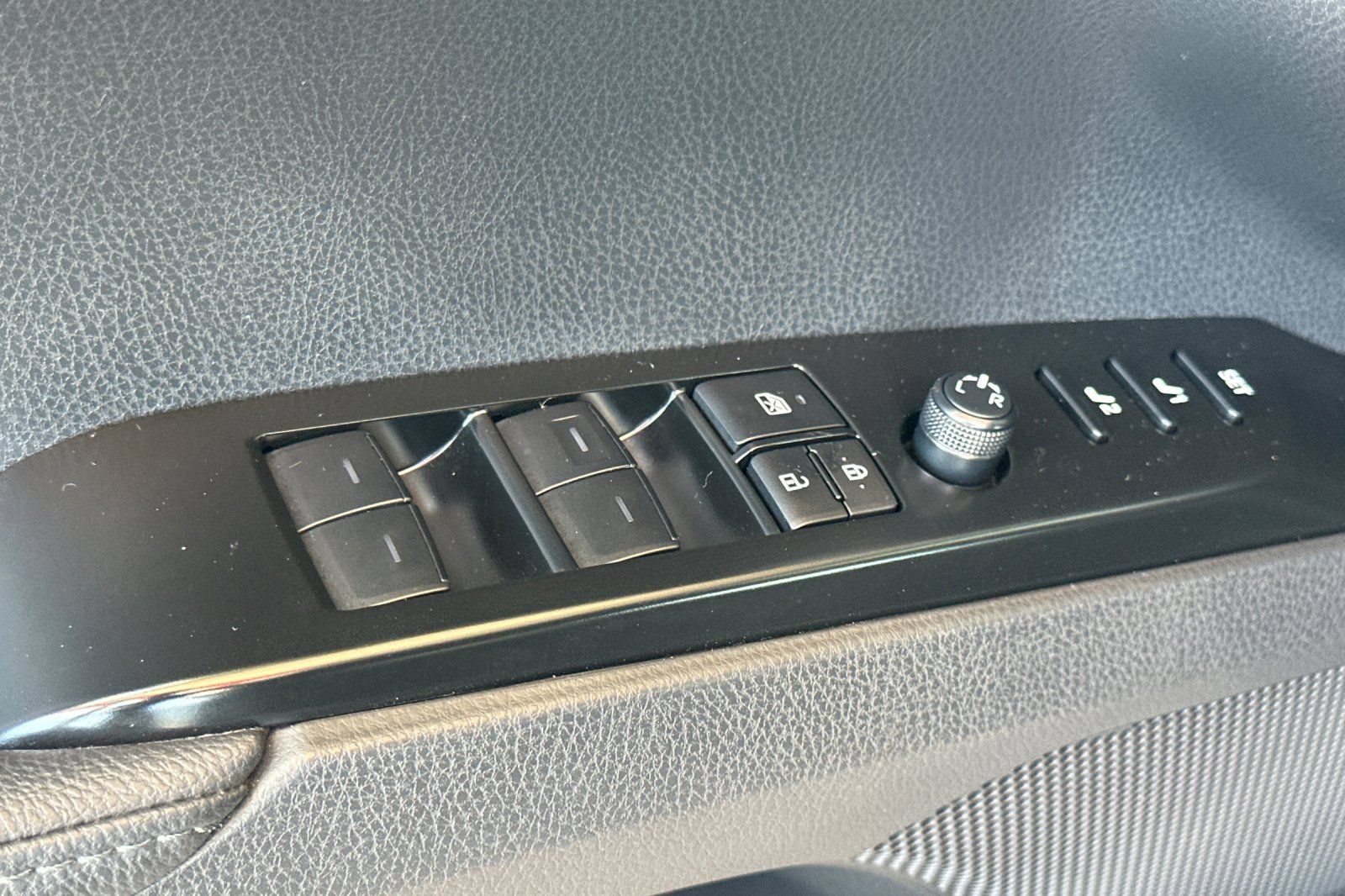 Used 2026 Toyota Camry XSE w/ Premium Plus Package FWD image 13