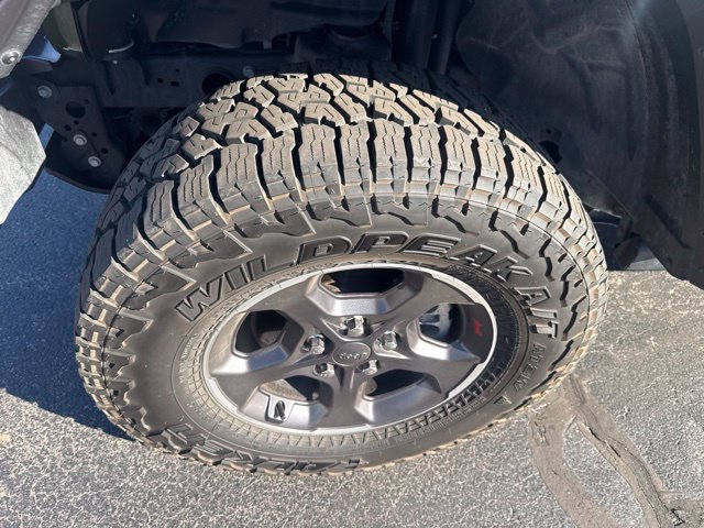 Used 2023 Jeep Gladiator Rubicon w/ Cold Weather Group AWD/4WD image 8
