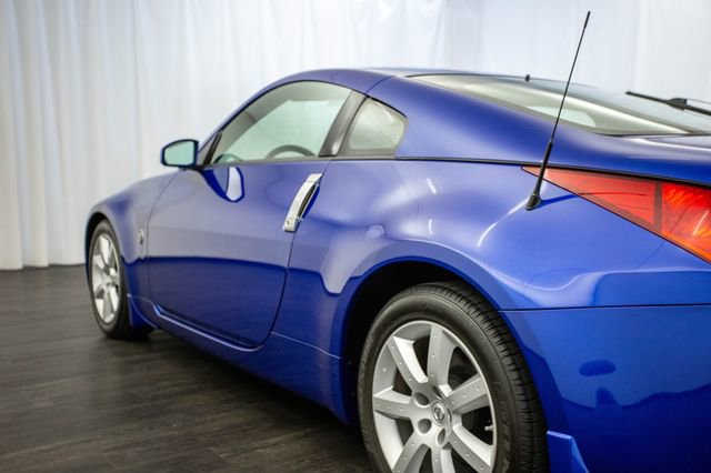 Used 2005 Nissan 350Z Coupe w/ (N93) Cargo Convenience Pkg RWD image 26