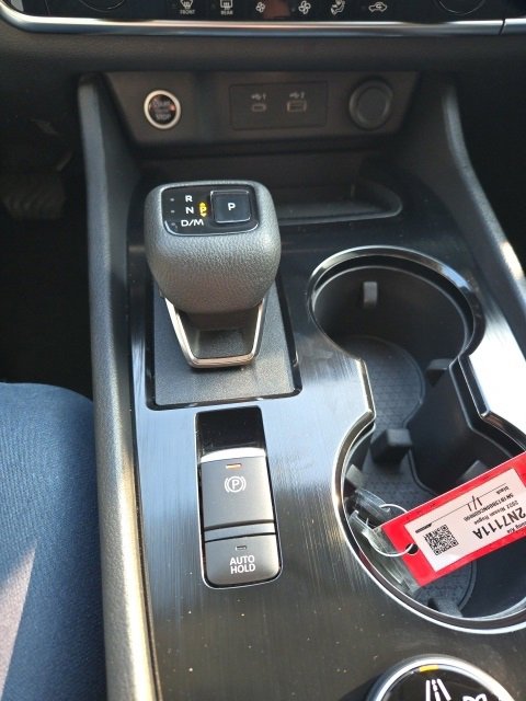 Used 2022 Nissan Rogue SV image 19