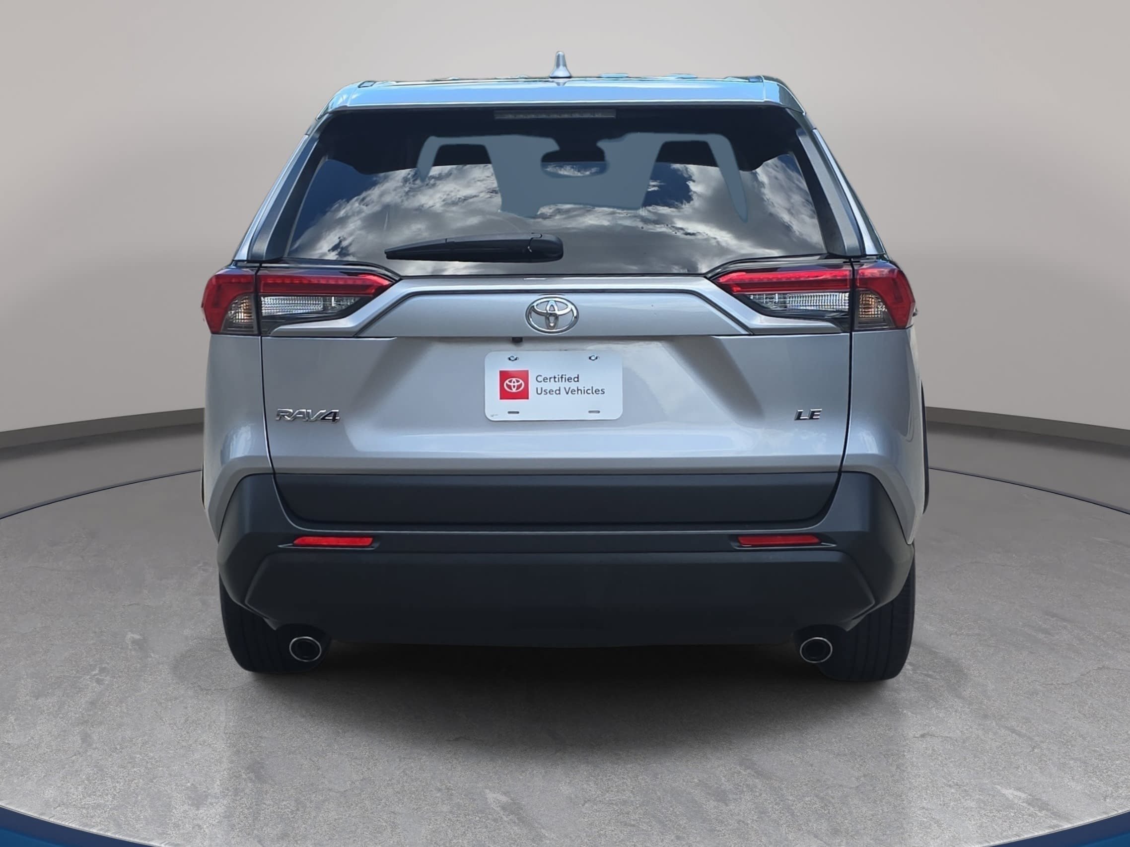 Certified 2023 Toyota RAV4 LE FWD image 6