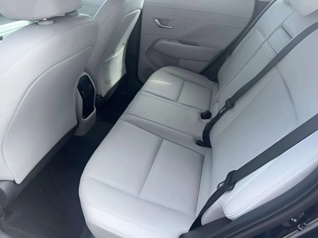 Used 2024 Hyundai Kona Limited image 9