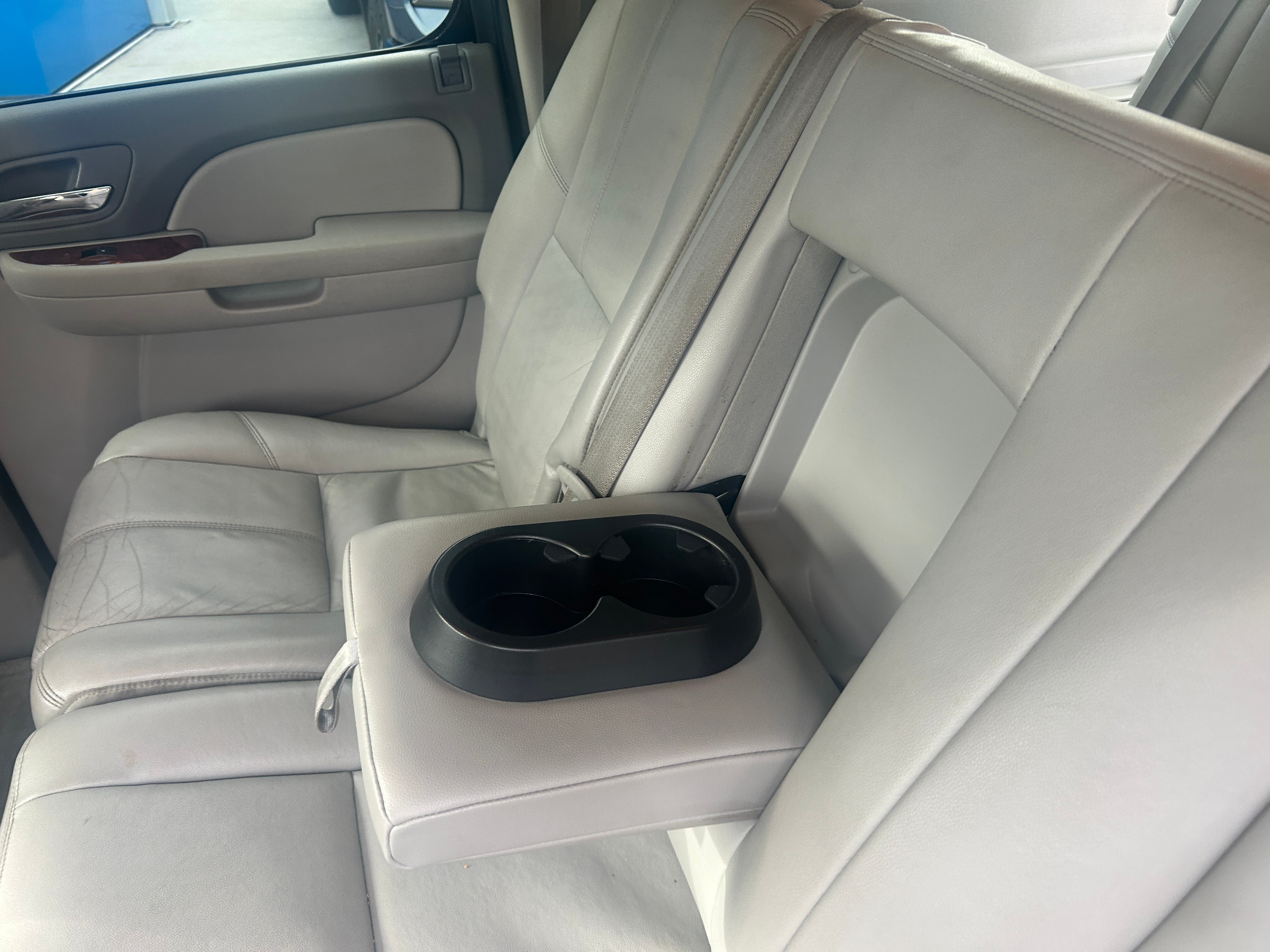 Used 2012 Chevrolet Suburban LT w/ Luxury Package AWD/4WD image 31