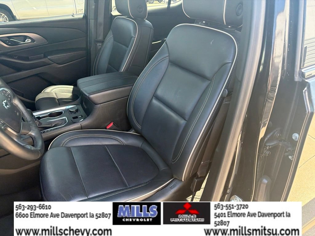 Used 2023 Chevrolet Traverse Premier w/ Redline Edition AWD/4WD image 10