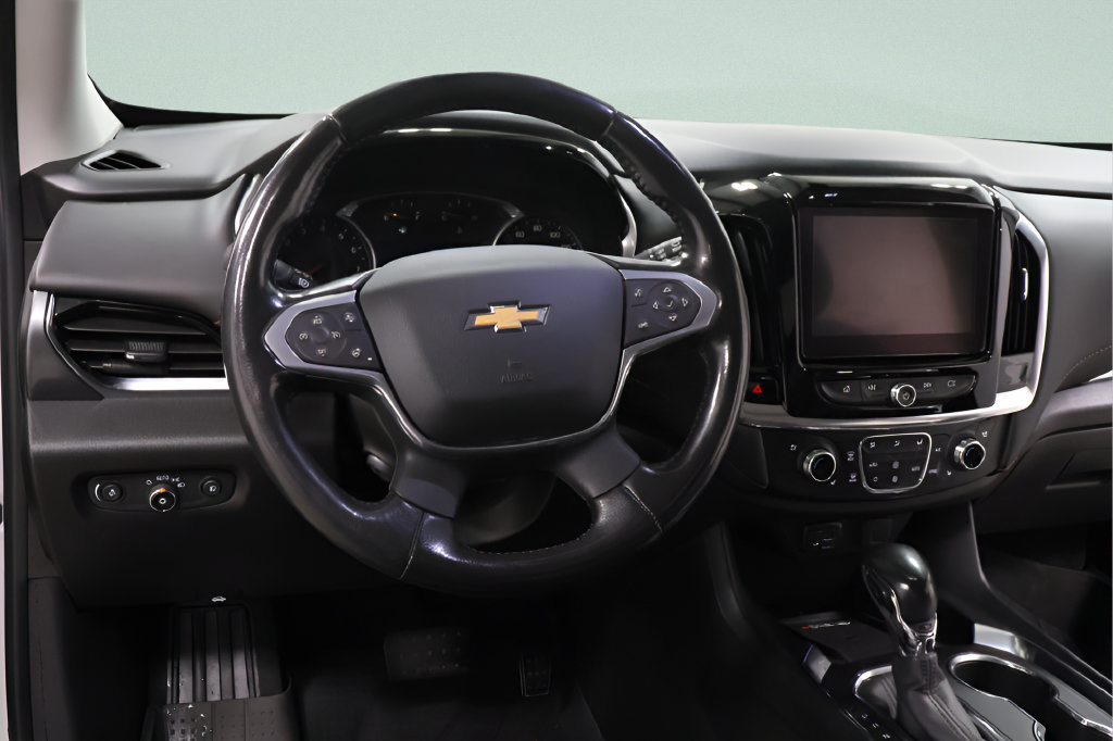 Used 2021 Chevrolet Traverse Premier w/ Redline Edition AWD/4WD image 9